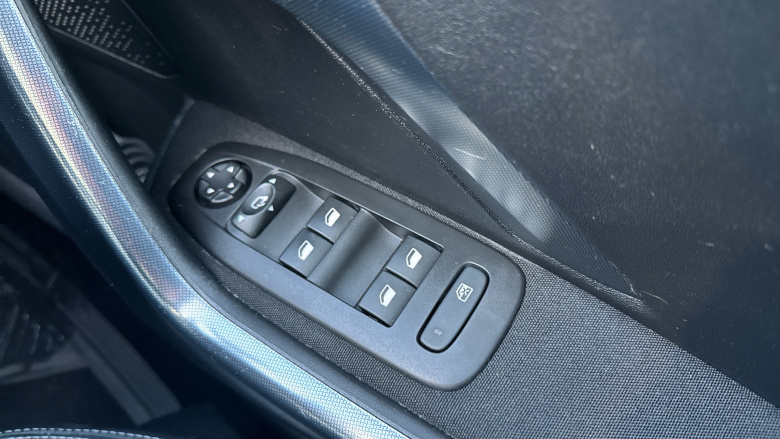 Peugeot 2008 1.2 PureTech Allure Premium 5dr [Start Stop] Petrol Estate